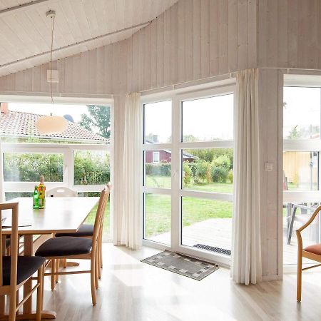 6 Person Holiday Home In Grömitz Esterno foto