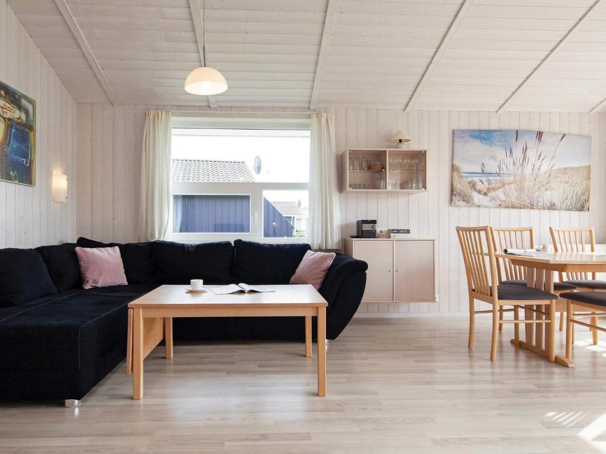 6 Person Holiday Home In Grömitz Esterno foto