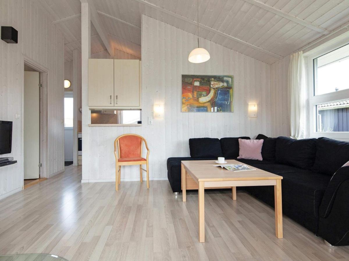 6 Person Holiday Home In Grömitz Esterno foto