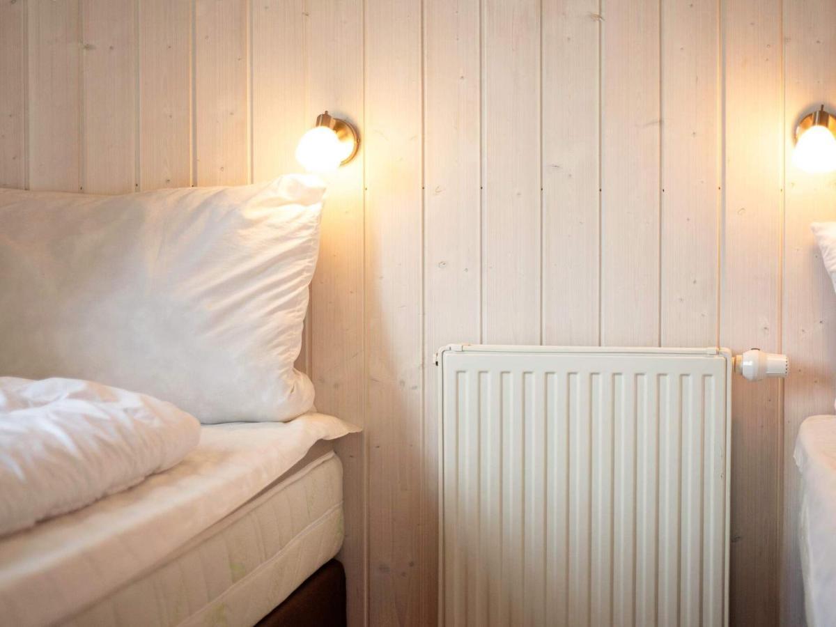 6 Person Holiday Home In Grömitz Esterno foto